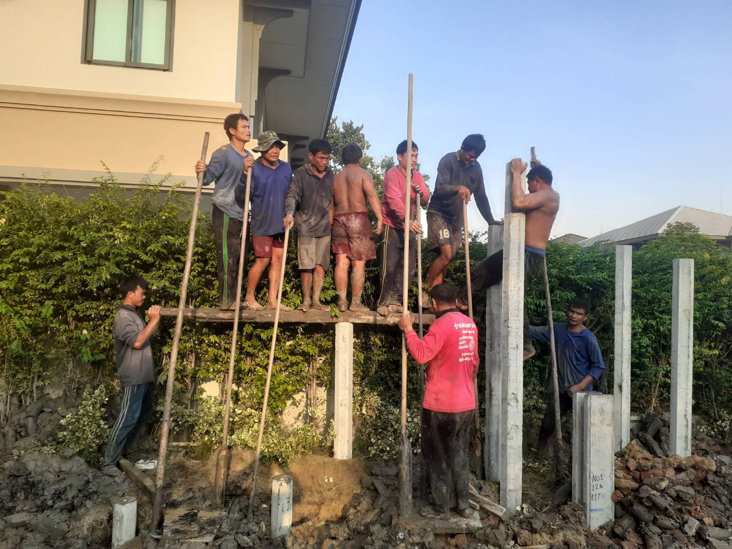 26 - https://ช่างหรั่งบริการรับตอกเสาเข็มไมโครไพล์.com | ช่างหรั่ง ไมโครไพล์ รับตอกเสาเข็มไมโครไพล์ สปัน หกเหลี่ยมแรงคน ให้บริการทั่วประเทศ มั่นใจ อาคารบ้านแข็งแรง รับประกันผลงาน