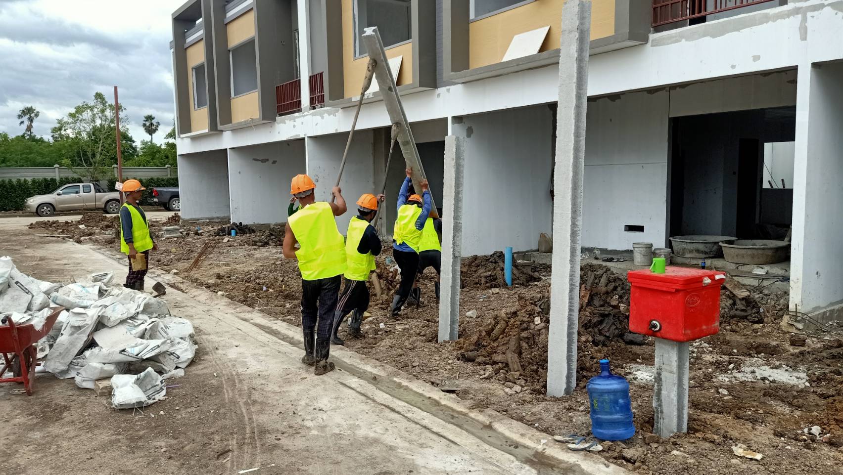 33 - https://ช่างหรั่งบริการรับตอกเสาเข็มไมโครไพล์.com | ช่างหรั่ง ไมโครไพล์ รับตอกเสาเข็มไมโครไพล์ สปัน หกเหลี่ยมแรงคน ให้บริการทั่วประเทศ มั่นใจ อาคารบ้านแข็งแรง รับประกันผลงาน